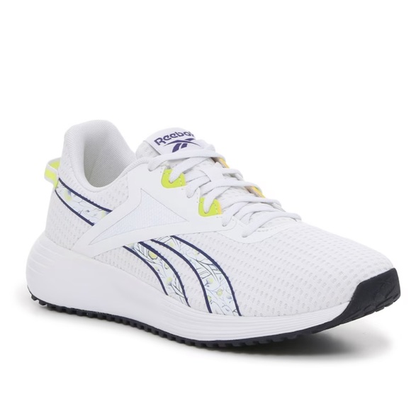 Reebok White Sneaker - Picture 1 of 4